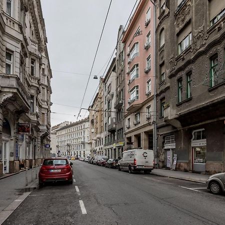 Downtown Charm In בודפשט מראה חיצוני תמונה